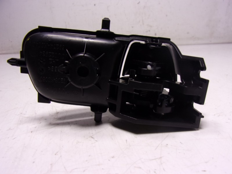 Recambio de maneta interior delantera izquierda para toyota yaris 1.5 vvti hev referencia OEM IAM 69206K0050C1  