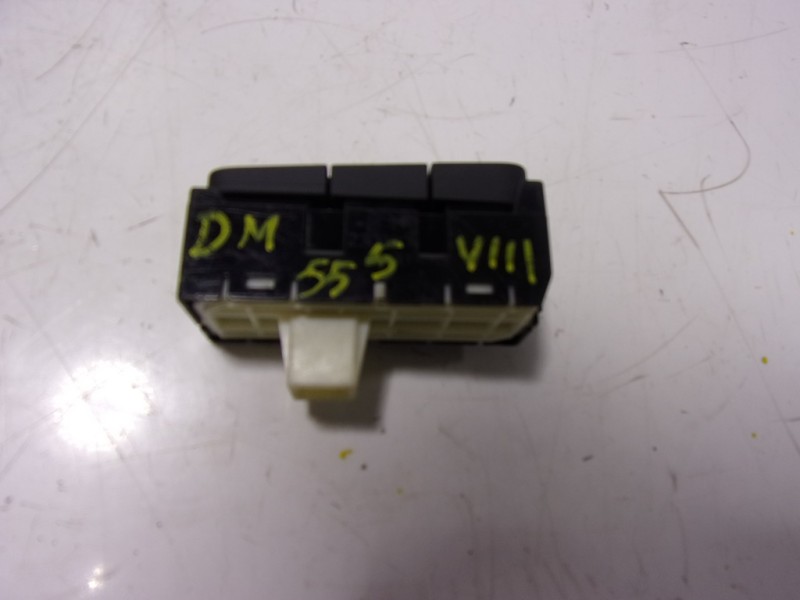 Recambio de modulo electronico para toyota yaris 1.5 vvti hev referencia OEM IAM  M81303 