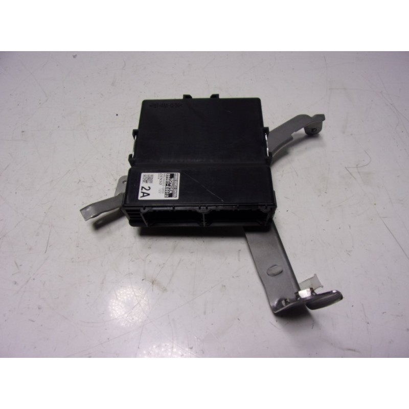 Recambio de modulo electronico para toyota yaris 1.5 vvti hev referencia OEM IAM  89981K0012 