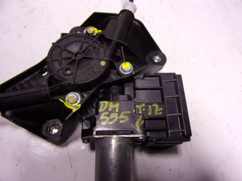 Recambio de elevalunas trasero izquierdo para toyota yaris 1.5 vvti hev referencia OEM IAM 69840K0010 0620200691 