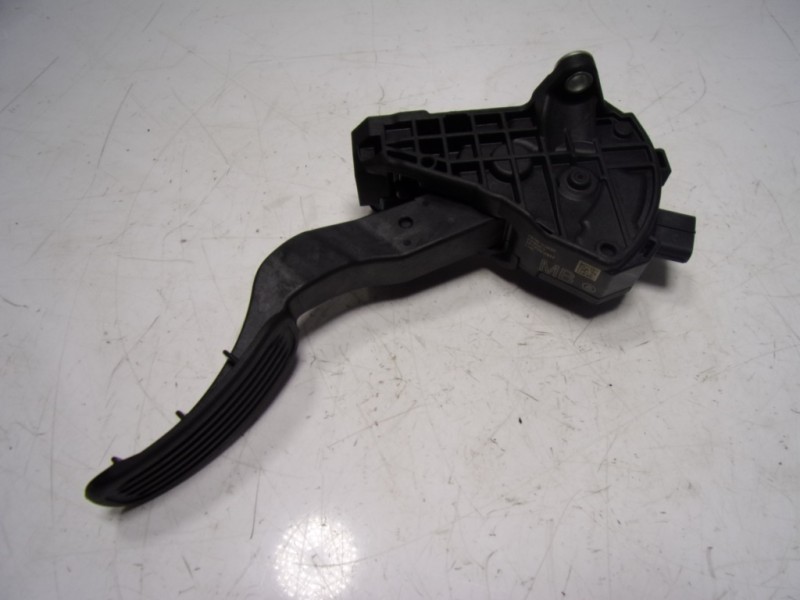 Recambio de potenciometro pedal para toyota yaris 1.5 vvti hev referencia OEM IAM 78110K0030 78110K0030 