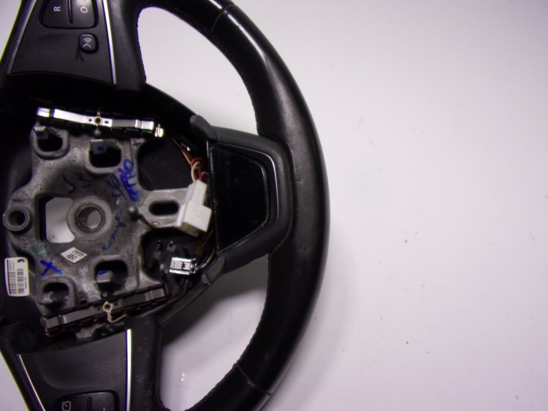 Recambio de volante para renault captur 0.9 tce referencia OEM IAM 484000110R 6337663 