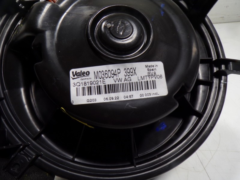 Recambio de motor calefaccion para seat leon sportstourer (kl8) xcellence referencia OEM IAM 5WB819021A 3Q1819021E 5WA907521