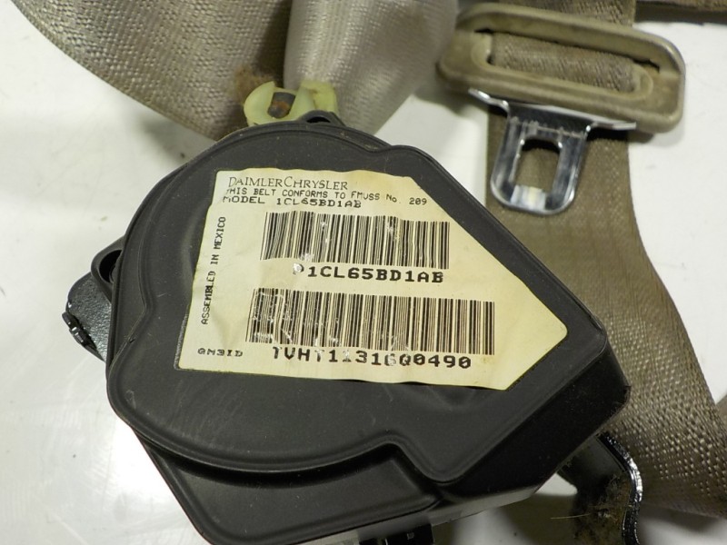 Recambio de cinturon seguridad delantero izquierdo para jeep commander 3.0 v6 crd limited referencia OEM IAM 1CL65BD1AB P1CL65BD