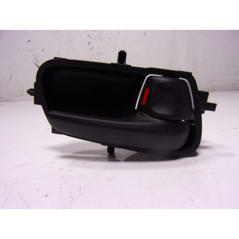 Recambio de maneta interior delantera derecha para toyota yaris 1.5 vvti hev referencia OEM IAM  69273K0040 