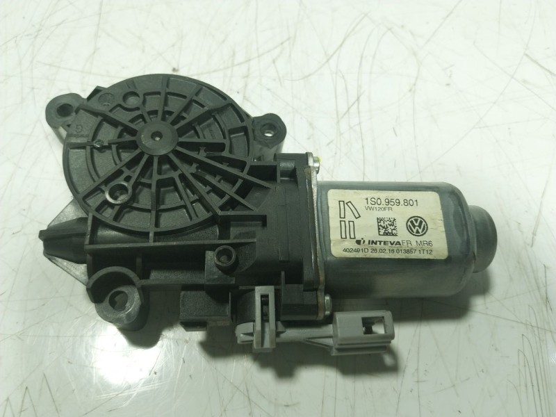 Recambio de motor elevalunas delantero derecho para volkswagen up! (122) 1.0 referencia OEM IAM 1S0959801  