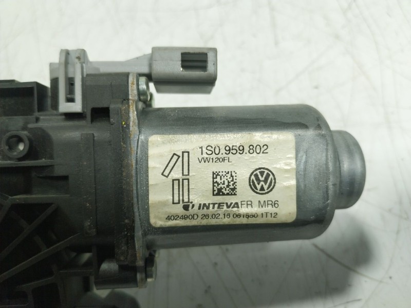 Recambio de motor elevalunas delantero izquierdo para volkswagen up! (122) 1.0 referencia OEM IAM 1S0959802  