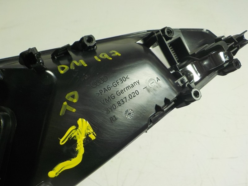 Recambio de maneta interior trasera derecha para audi a3 sportback (8ya) 2.0 16v tdi referencia OEM IAM  8Y0837020A 