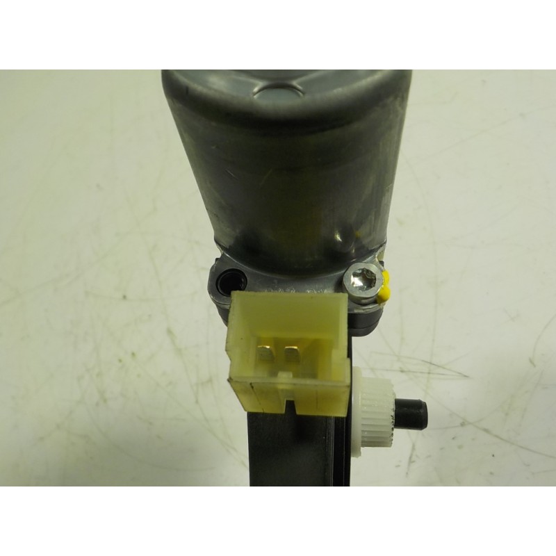 Recambio de motor elevalunas trasero derecho para audi a3 sportback (8ya) 2.0 16v tdi referencia OEM IAM  5Q0959802 