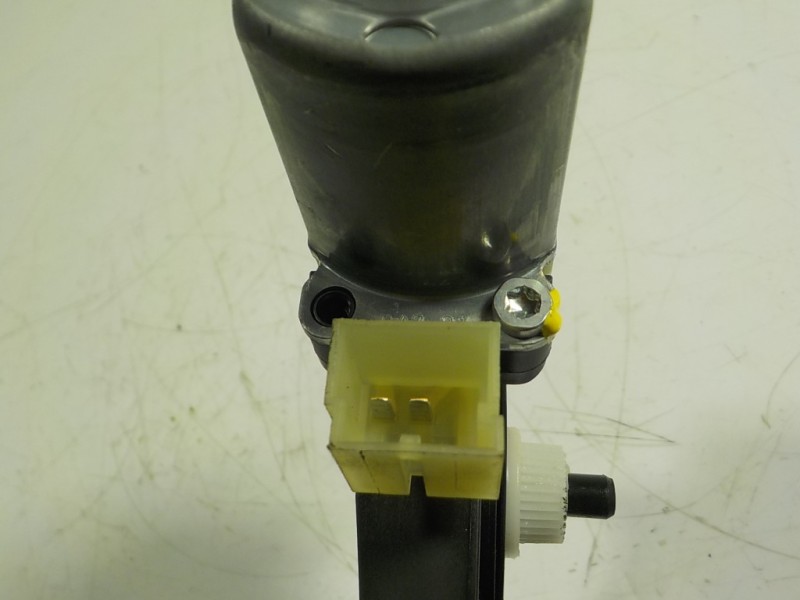 Recambio de motor elevalunas trasero derecho para audi a3 sportback (8ya) 2.0 16v tdi referencia OEM IAM  5Q0959802 