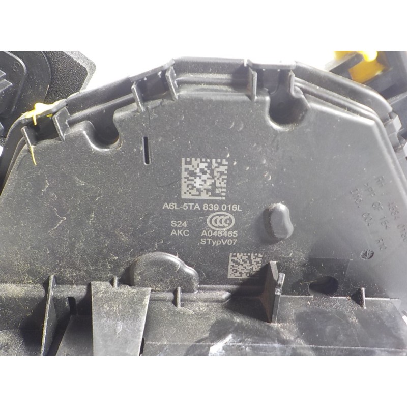 Recambio de cerradura puerta trasera derecha para audi a3 sportback (8ya) 2.0 16v tdi referencia OEM IAM  5TA839016L 
