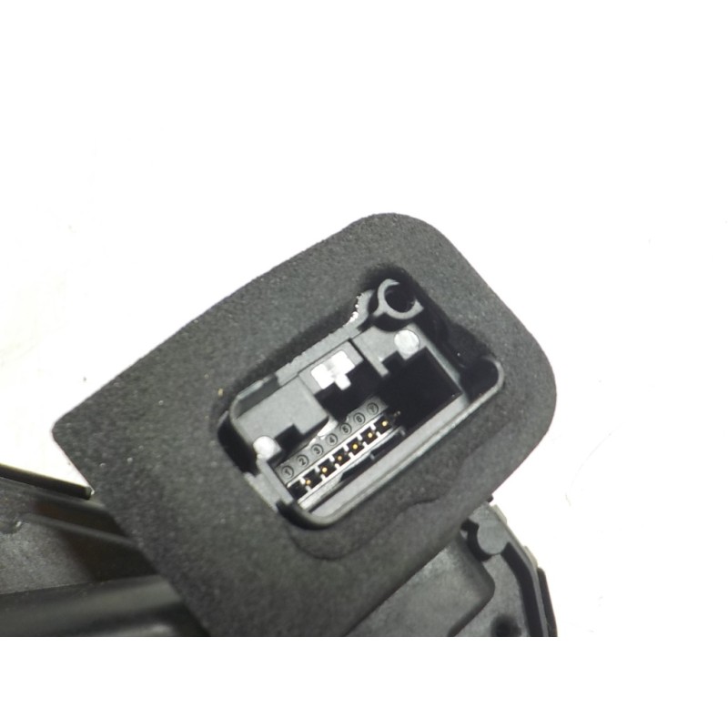 Recambio de cerradura puerta trasera derecha para audi a3 sportback (8ya) 2.0 16v tdi referencia OEM IAM  5TA839016L 