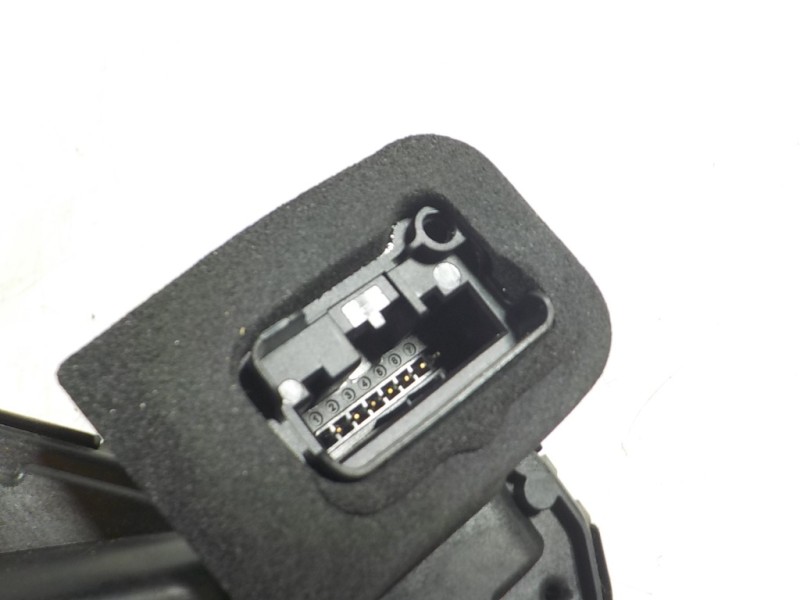 Recambio de cerradura puerta trasera derecha para audi a3 sportback (8ya) 2.0 16v tdi referencia OEM IAM  5TA839016L 