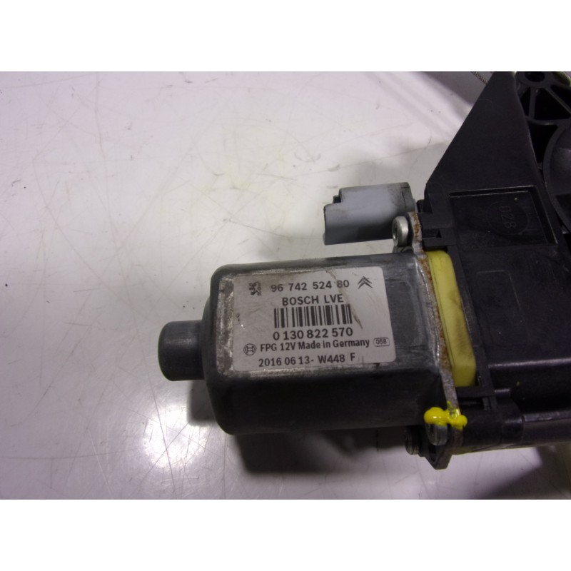 Recambio de elevalunas delantero derecho para citroën c4 cactus 1.6 blue-hdi fap referencia OEM IAM  9674252480 