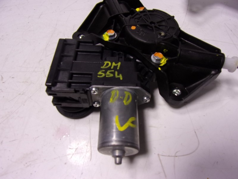 Recambio de elevalunas delantero derecho para toyota yaris 1.5 vvti hev referencia OEM IAM  85710K0020 