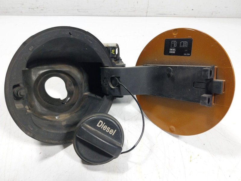 Recambio de tapa combustible para opel mokka 1.6 cdti dpf referencia OEM IAM   