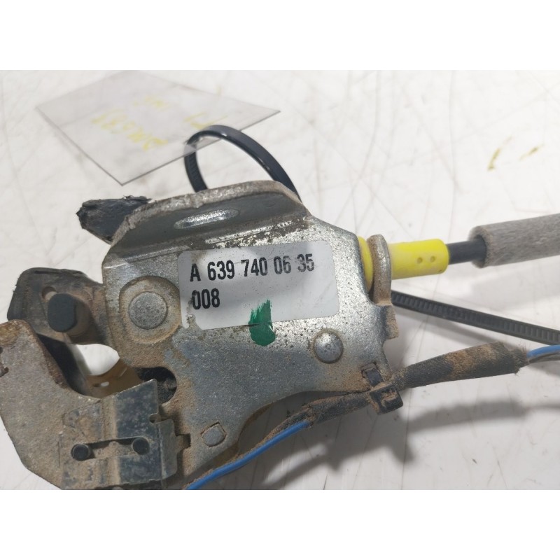 Recambio de cerradura puerta trasera izquierda para mercedes-benz vito kasten 1.6 cdi cat referencia OEM IAM   