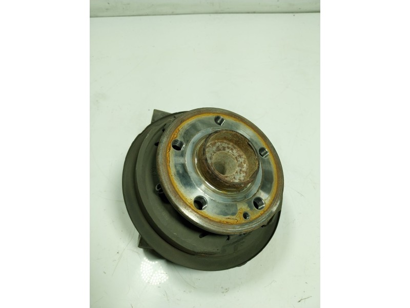 Recambio de mangueta trasera derecha para mercedes-benz vito kasten 1.6 cdi cat referencia OEM IAM   