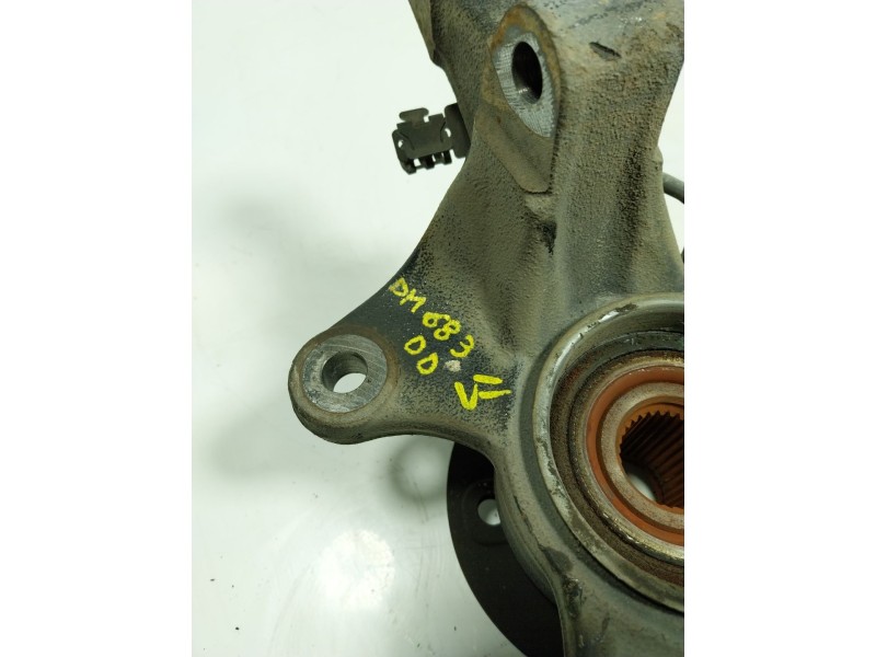 Recambio de mangueta delantera derecha para mercedes-benz vito kasten 1.6 cdi cat referencia OEM IAM   