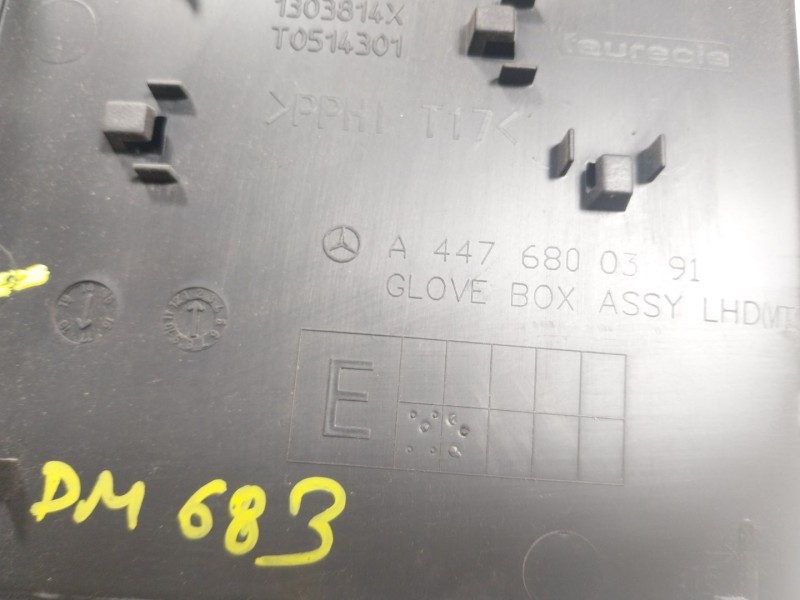 Recambio de guantera para mercedes-benz vito kasten 1.6 cdi cat referencia OEM IAM   