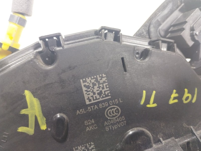 Recambio de cerradura puerta trasera izquierda para audi a3 sportback (8ya) 2.0 16v tdi referencia OEM IAM   