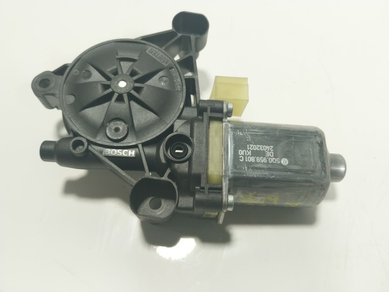 Recambio de motor elevalunas delantero derecho para audi a3 sportback (8ya) 2.0 16v tdi referencia OEM IAM   