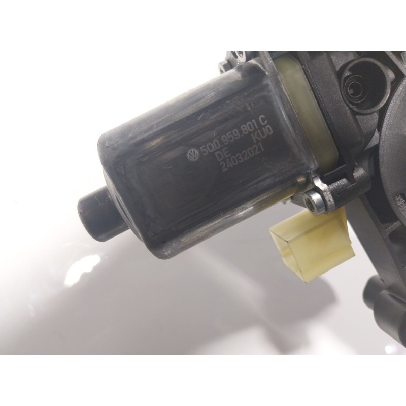 Recambio de motor elevalunas delantero derecho para audi a3 sportback (8ya) 2.0 16v tdi referencia OEM IAM   