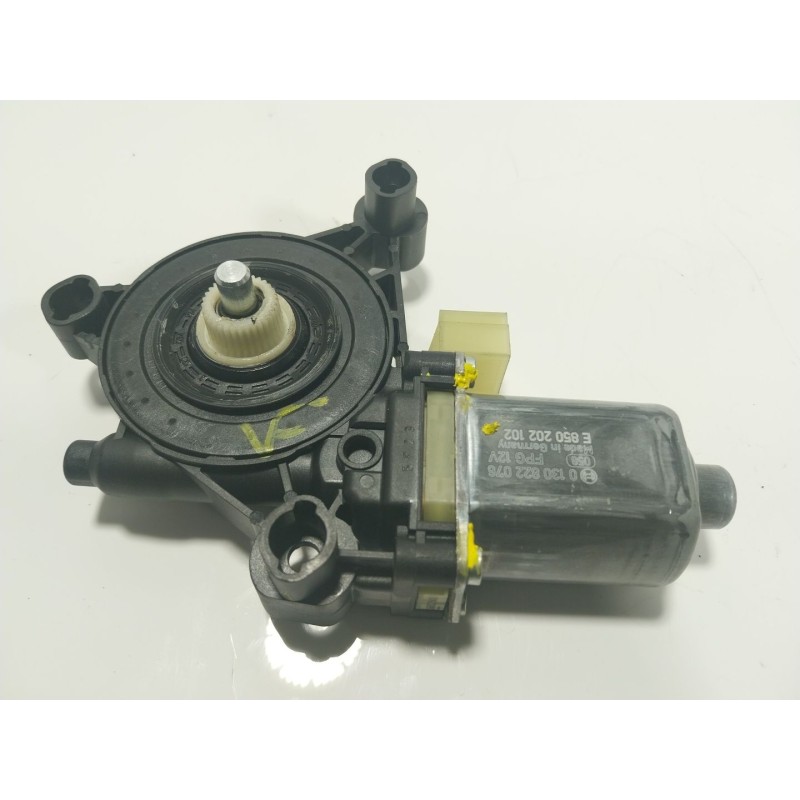 Recambio de motor elevalunas delantero izquierdo para audi a3 sportback (8ya) 2.0 16v tdi referencia OEM IAM   