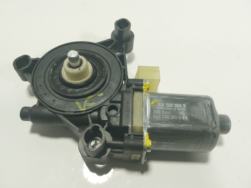 Recambio de motor elevalunas delantero izquierdo para audi a3 sportback (8ya) 2.0 16v tdi referencia OEM IAM   