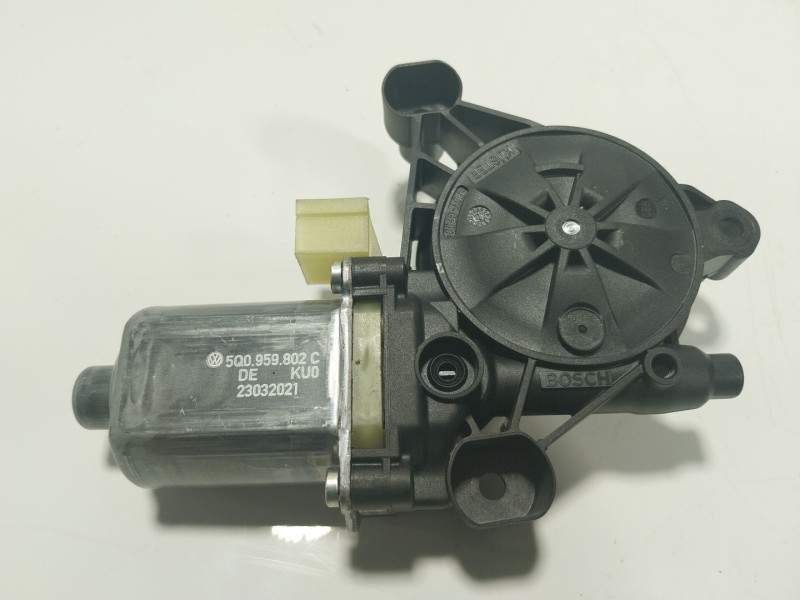 Recambio de motor elevalunas delantero izquierdo para audi a3 sportback (8ya) 2.0 16v tdi referencia OEM IAM   