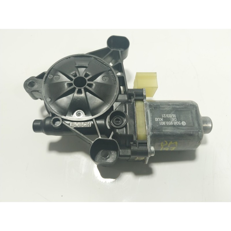 Recambio de motor elevalunas trasero izquierdo para audi a3 sportback (8ya) 2.0 16v tdi referencia OEM IAM   