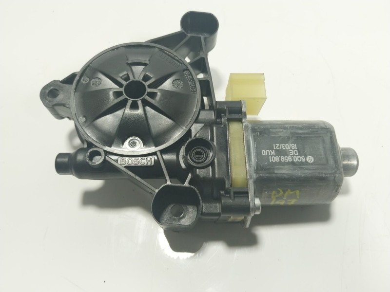 Recambio de motor elevalunas trasero izquierdo para audi a3 sportback (8ya) 2.0 16v tdi referencia OEM IAM   