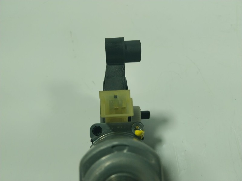 Recambio de motor elevalunas trasero izquierdo para audi a3 sportback (8ya) 2.0 16v tdi referencia OEM IAM   