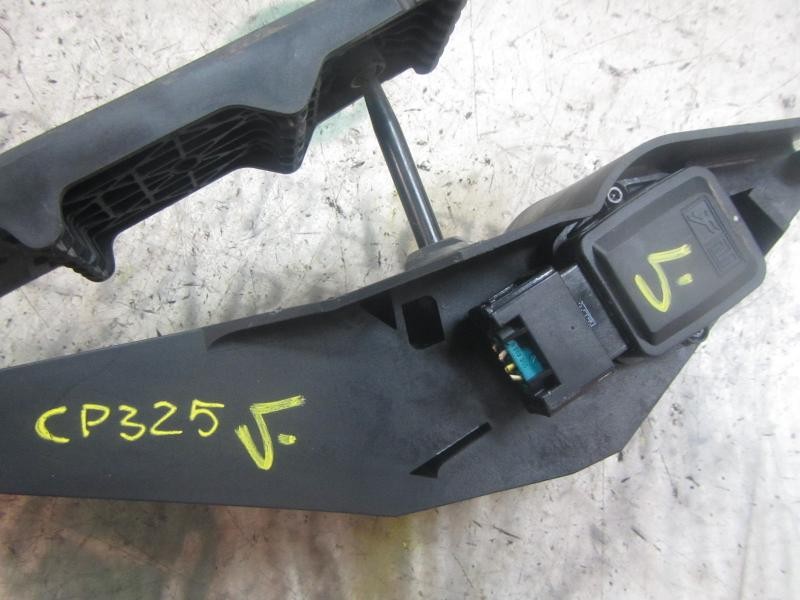 Recambio de potenciometro pedal para bmw serie 1 berlina (e81/e87) 116i referencia OEM IAM 35406889819 65426766931 