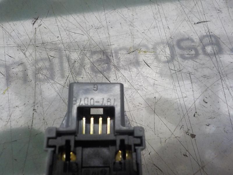 Recambio de warning para toyota verso 1.6 16v cat referencia OEM IAM 843320F061  