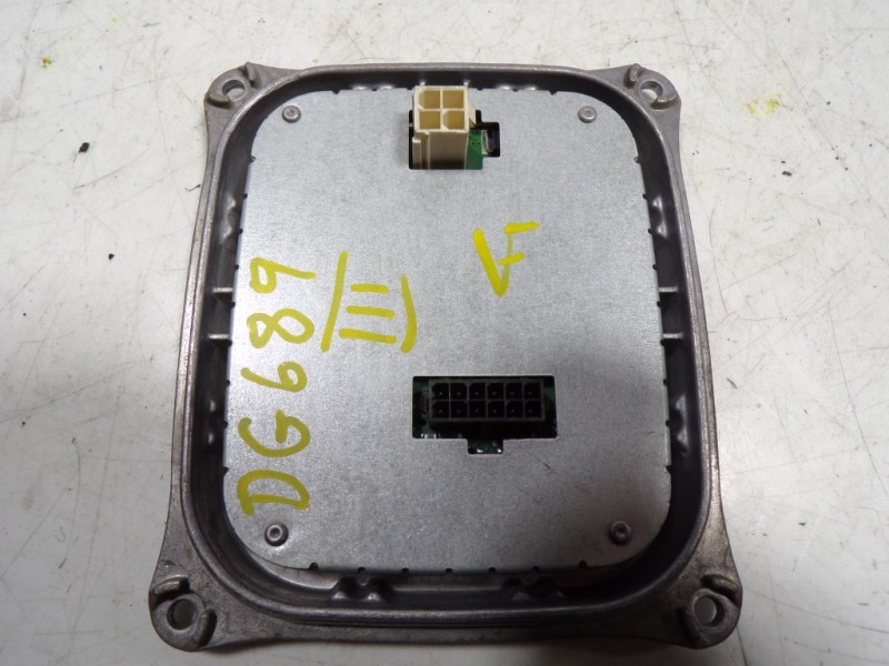 Recambio de centralita faros xenon para peugeot 308 1.6 hdi referencia OEM IAM 1610426880 130732940400 130732940400