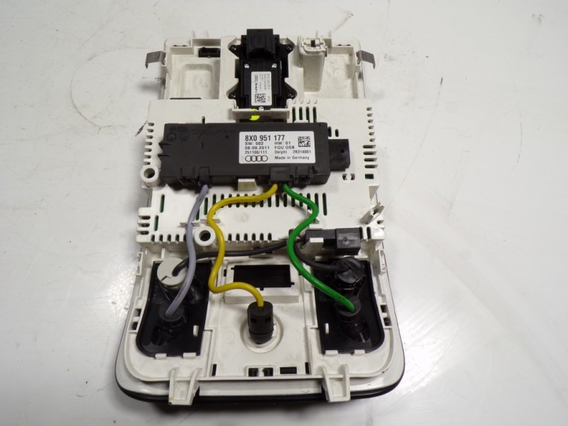 Recambio de piloto interior para audi q3 (8u) 2.0 tdi referencia OEM IAM 8X0947135AK6PS 8X0951177 28314001