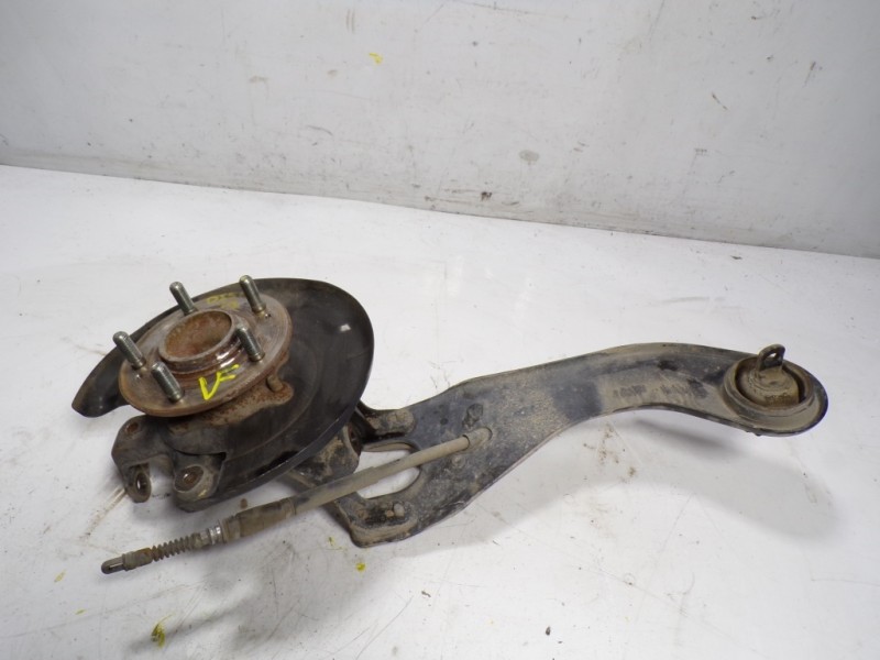 Recambio de mangueta trasera izquierda para kia cee´d 1.4 crdi cat referencia OEM IAM 52710A6400  