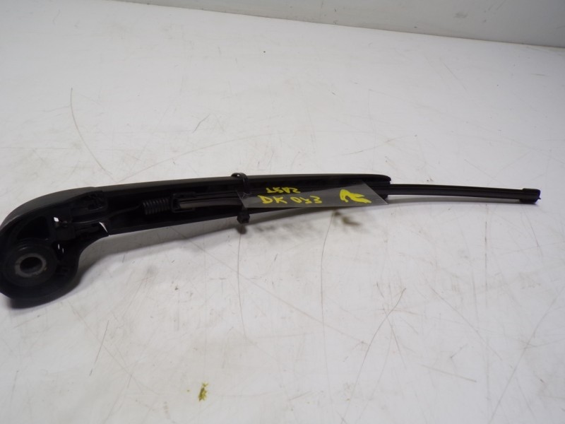 Recambio de brazo limpia trasero para seat leon (kl1) 1.0 tsi referencia OEM IAM 5FA9557079B9  