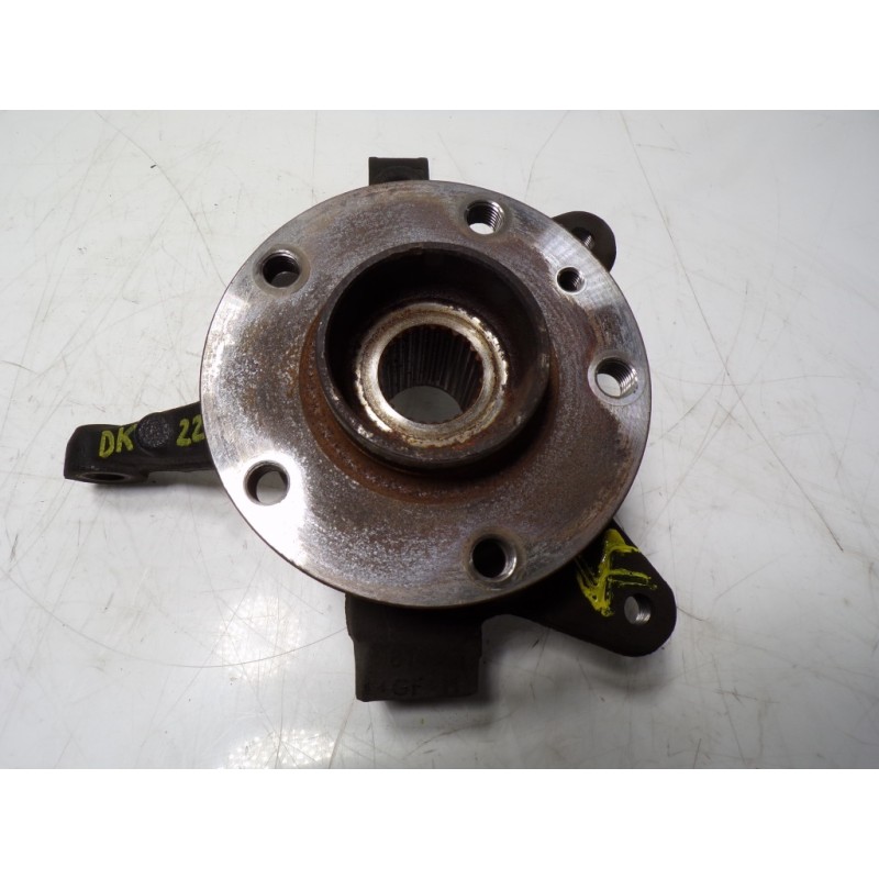 Recambio de mangueta delantera derecha para renault kangoo 1.5 dci diesel fap referencia OEM IAM 8200755590  