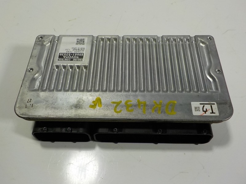 Recambio de centralita motor uce para lexus is 300h referencia OEM IAM 8966153S30 8966153S30 