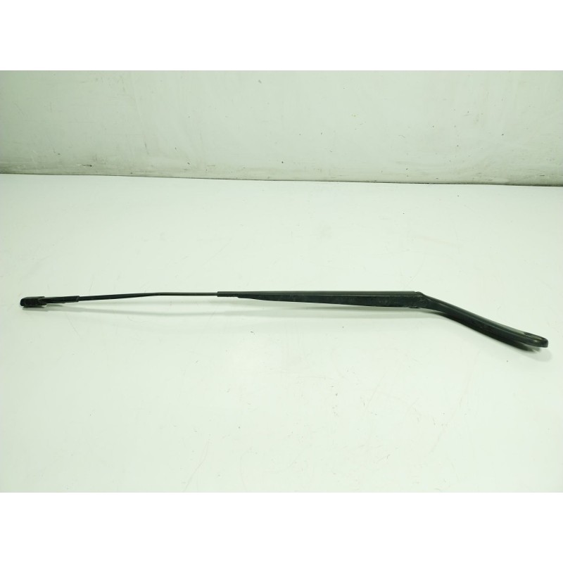 Recambio de brazo limpia delantero derecho para mercedes-benz vito kasten 1.6 cdi cat referencia OEM IAM   