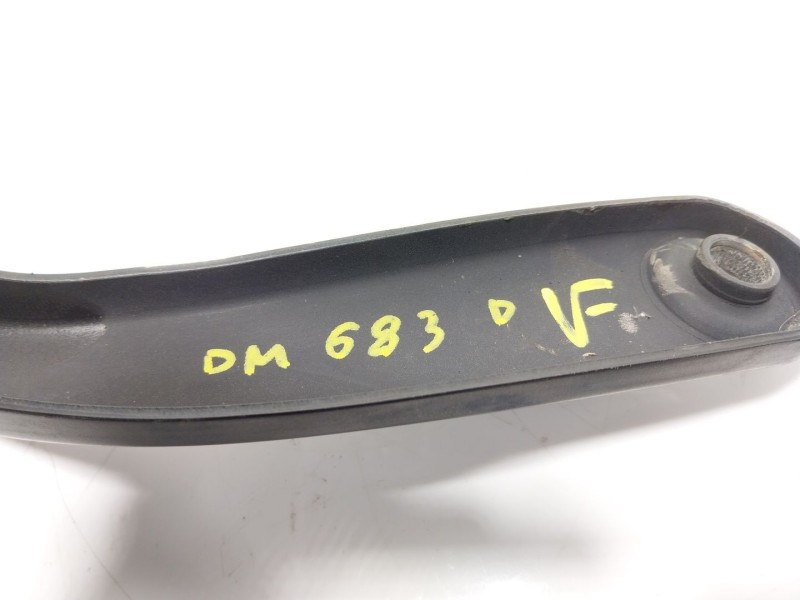 Recambio de brazo limpia delantero derecho para mercedes-benz vito kasten 1.6 cdi cat referencia OEM IAM   