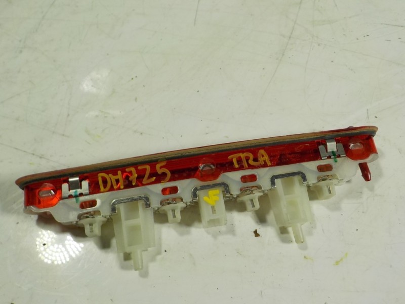 Recambio de piloto trasero central para citroën c3 1.2 12v vti referencia OEM IAM 9812257880  