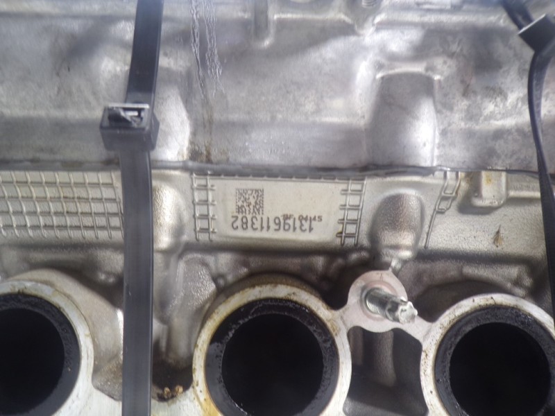 Recambio de culata para toyota prius+ advance referencia OEM IAM 1110109435 1319611382 