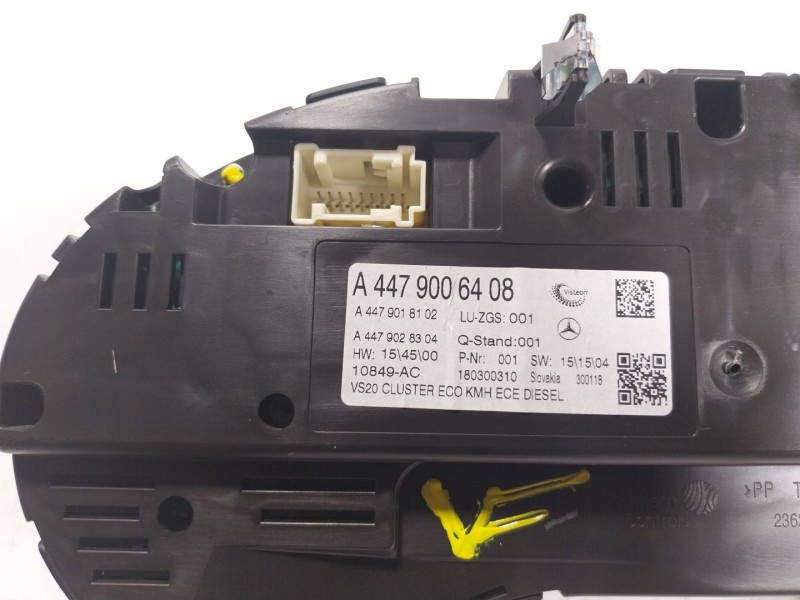 Recambio de cuadro instrumentos para mercedes-benz vito kasten 2.1 cdi cat referencia OEM IAM   