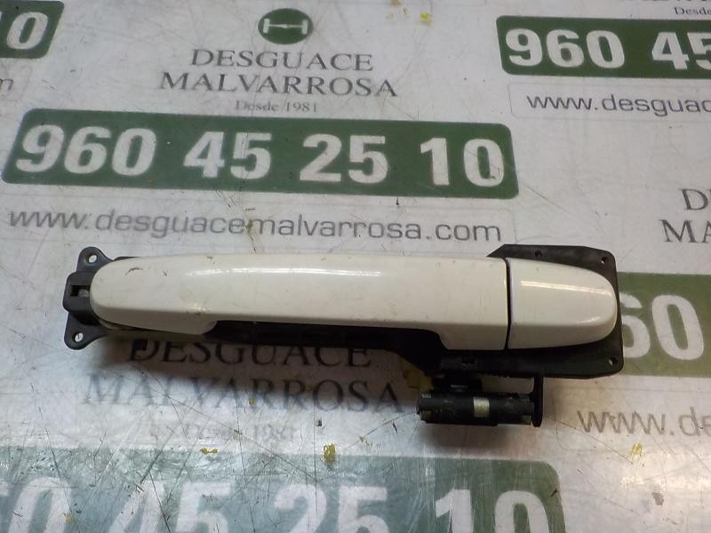 Recambio de maneta exterior delantera derecha para toyota auris 1.4 turbodiesel cat referencia OEM IAM 692110D901  