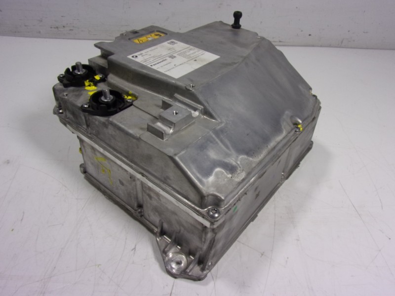 Recambio de convertidor de voltaje para bmw ix3 referencia OEM IAM 61445A4E209 5A4E209 