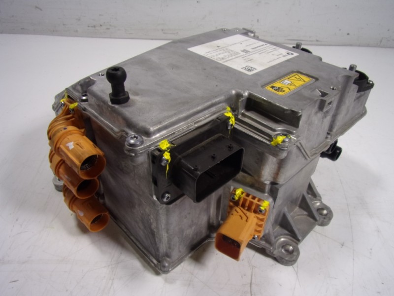 Recambio de convertidor de voltaje para bmw ix3 referencia OEM IAM 61445A4E209 5A4E209 