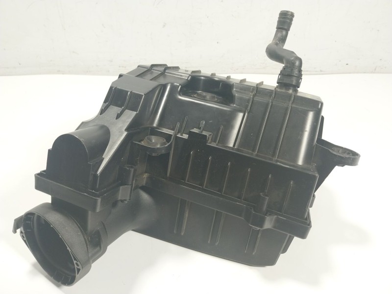 Recambio de filtro aire para audi a3 sportback (8ya) 2.0 16v tdi referencia OEM IAM   